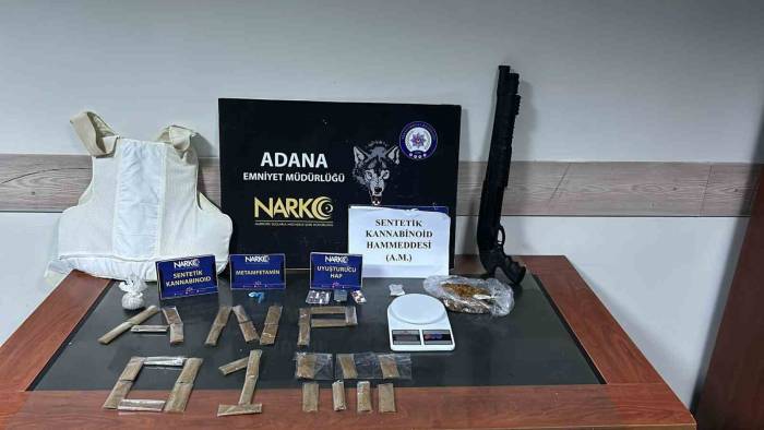 Otomobilinden Uyuşturucu, Silah Ve Çelik Yelek Çıkan Şüpheli Tutuklandı