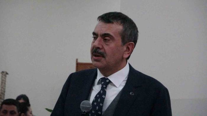 Bakan Tekin: "Biz 1 Milyon 100 Bin Kişilik Bir Orduyuz, Bu Ordu Aynı Hedefe Odaklanırsa Başarmama İhtimali Yok"