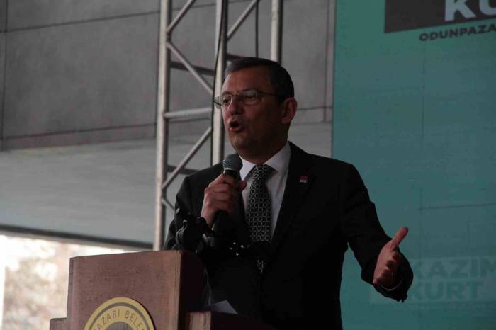 Özgür Özel, Ak Parti Adayına Yüklenirken Yanlış Üstüne Yanlış Konuştu