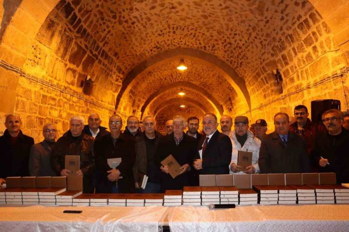 Kahramanmaraş’ta “Afşinli Şairler Ve Ozanlar Antolojisi” Eshab-ı Kehf’te Tanıtıldı