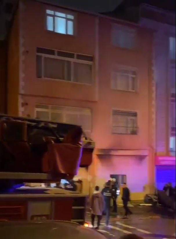 Maltepe’de Korkutan İş Yeri Yangını