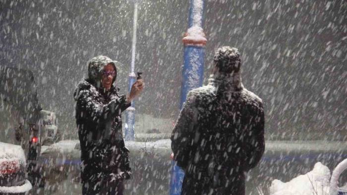 Ardahan’a Mart Ayında Lapa Lapa Kar Yağdı