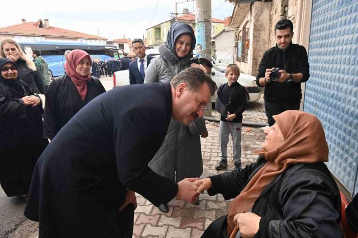 Balıkesir’e; 4 Yeni Sulama Tesisi, 6 Tarım Ürünü İşleme Tesisi, Hayvancılık Eğitim Merkezi Geliyor