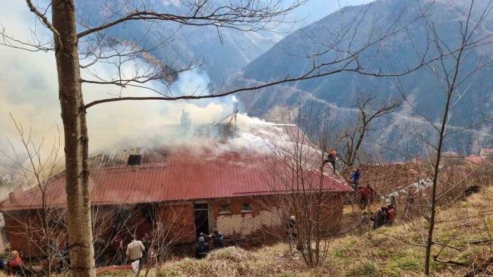 Trabzon’da Yangın
