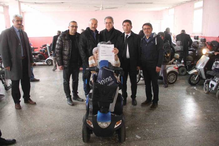 Gurbetten Zara’ya Uzanan Yardım Eli