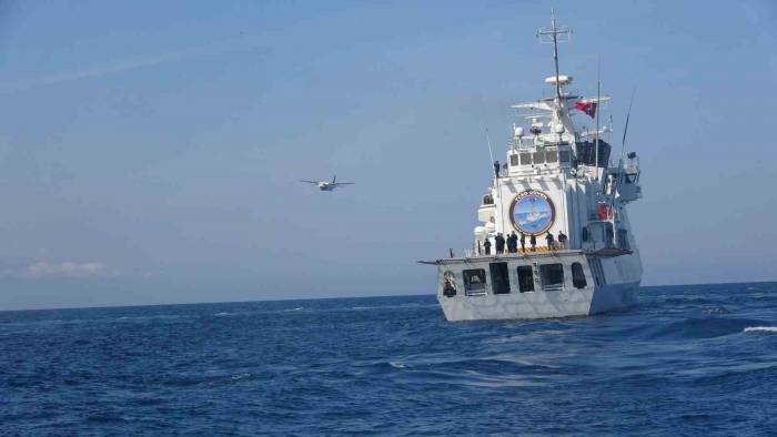 22 Düzensiz Göçmenin Hayatını Kaybettiği Bot Faciasında Arama Kurtarma Çalışmaları 2’nci Gün De Devam Ediyor