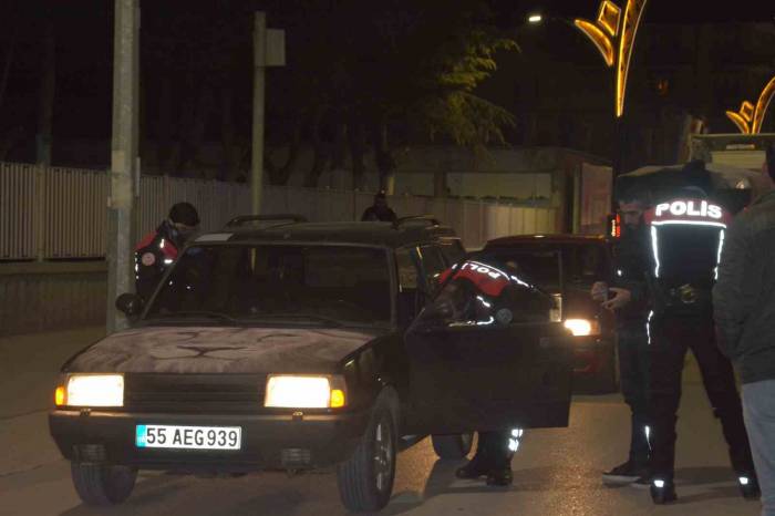 Alaca’da Polisten Şok Uygulama