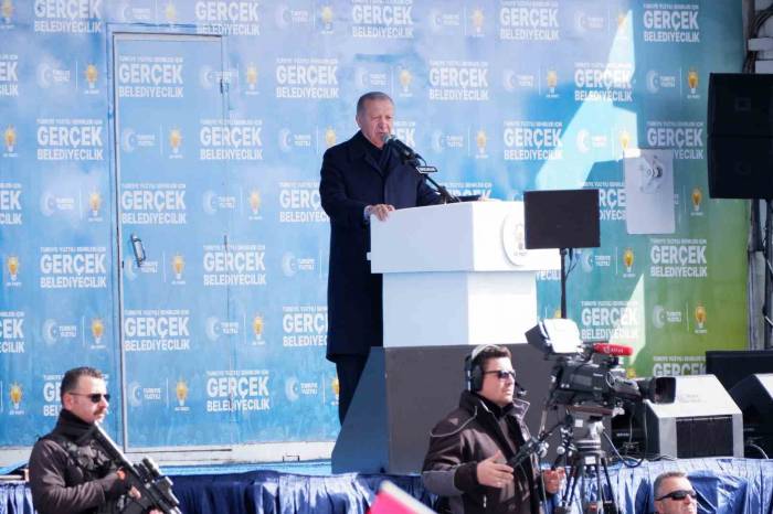 Cumhurbaşkanı Erdoğan: “Bugün Doya Doya Teneffüs Ettiğimiz Özgürlük Ortamı Birileri Tarafından Bizlere Altın Tepside Sunulmadı”