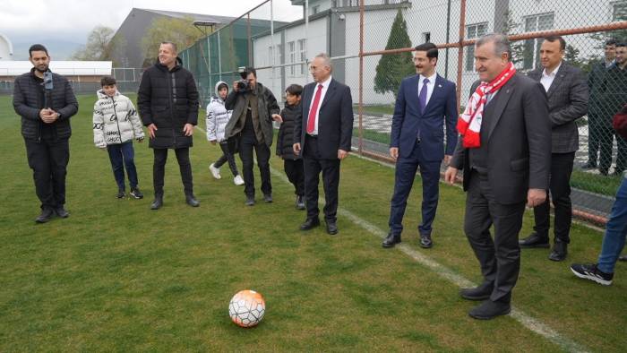 Bakan Bak’tan Bolu’ya Yeni Stat Müjdesi