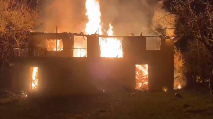 Evinde Yangın Çıkan Şehit Annesi Yaralandı