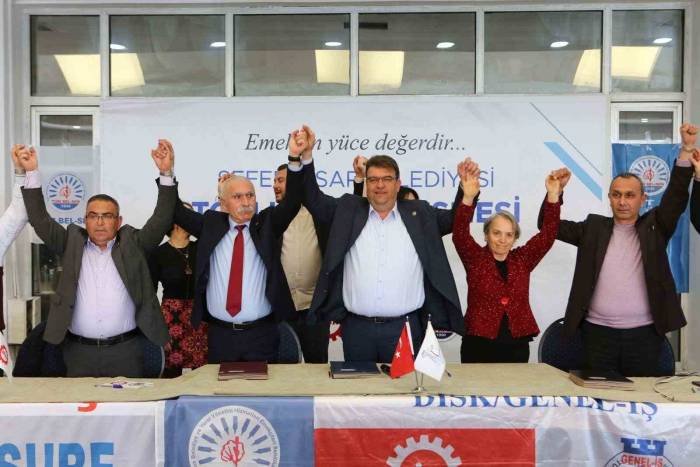 Seferihisar Belediyesinde Zam Şöleni