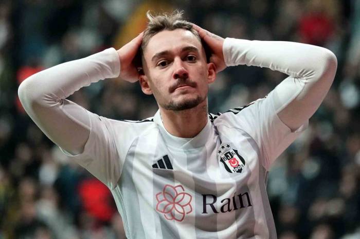 Trendyol Süper Lig: Beşiktaş: 1 - Antalyaspor: 2 (Maç Sonucu)