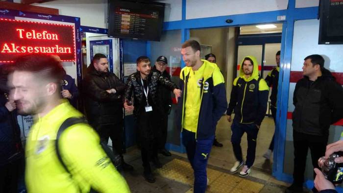 Fenerbahçe, Trabzon’a Geldi