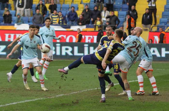 Trendyol Süper Lig: Mke Ankaragücü: 2 - Başakşehir: 1 (Maç Sonucu)