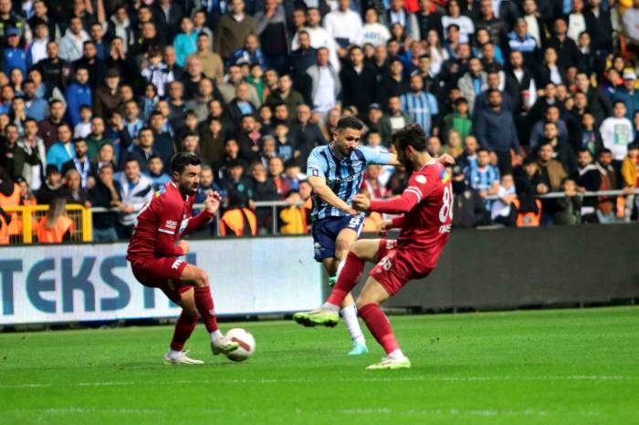 Trendyol Süper Lig: Y. Adana Demirspor: 1 - Sivasspor: 0 (İlk Yarı)