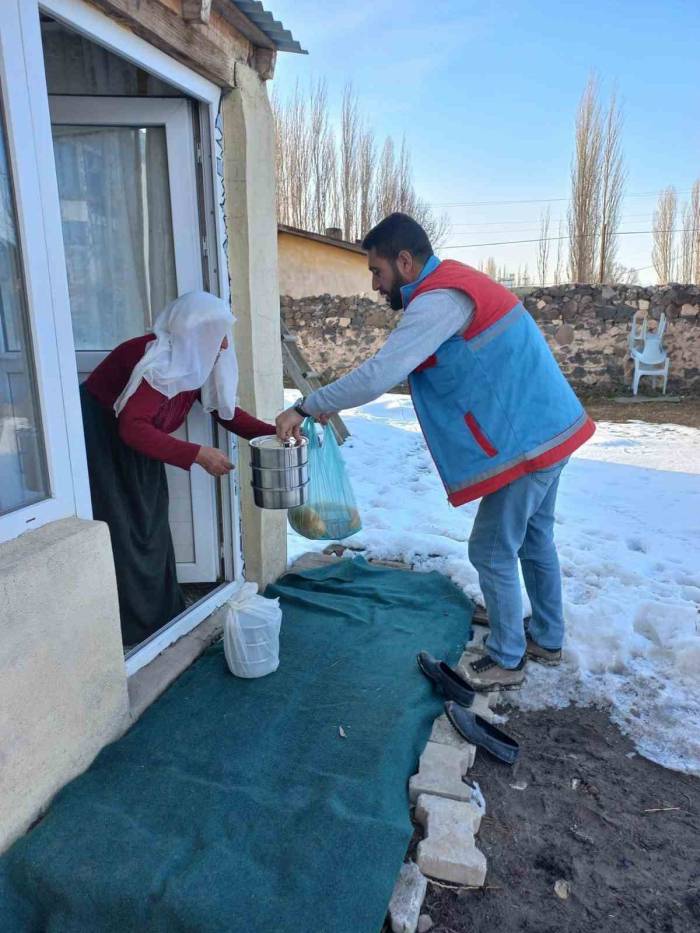 Diyadin’de İftar Sofraları Kapıya Teslim