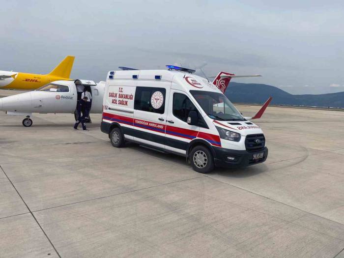 2 Günlük Bebek Hava Ambulans Uçak İle İstanbul’a Sevk Edildi