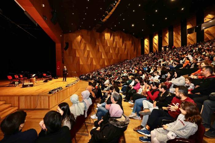 Denizli Büyükşehirden Dünyaca Ünlü Müzik Grubu Süprizi