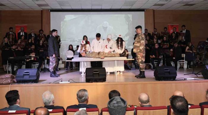 Adıyaman’da, Çanakkale Oratoryosu Büyük Beğeni Aldı