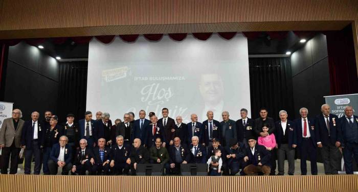 Esenyurt Belediye Başkanı Bozkurt Şehit Aileleri Ve Gaziler İle İftar Sofrasında Buluştu