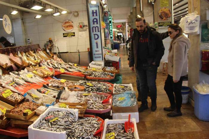 Ramazan Geldi, Balık Tezgahları Boş Kaldı