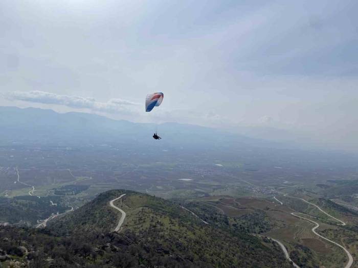 Alaşehir’de Yamaç Paraşütü Pisti Tam Not Aldı