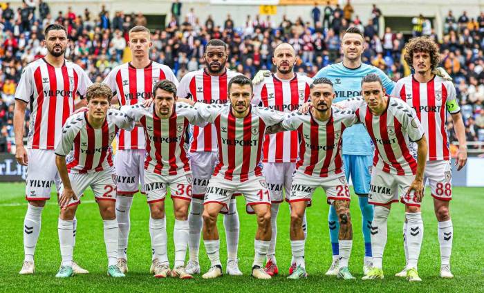 Samsunspor, İç Sahada Başka Deplasmanda Başka