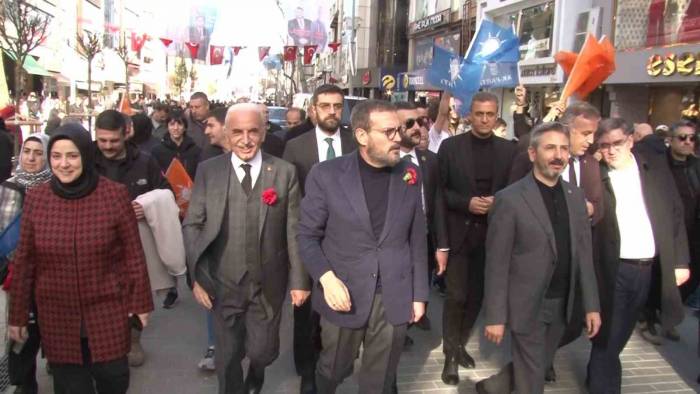 Ümraniye Belediye Başkanı İsmet Yıldırım Vatandaşlar İle İftar Programında Buluştu