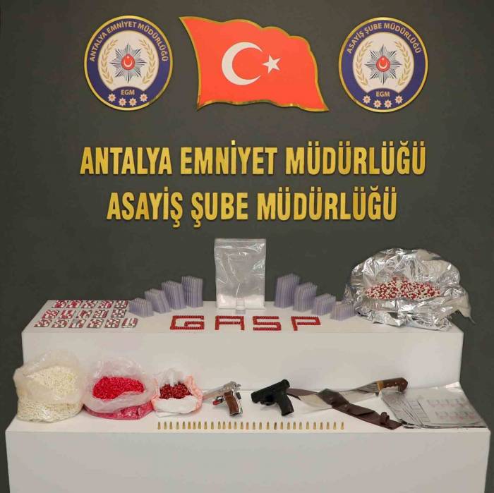 Antalya’da Aranan 218 Şüpheli Tutuklandı