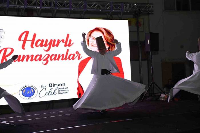 Binlerce Bozkurtlu Aynı Sofrada Orucunu Açtı