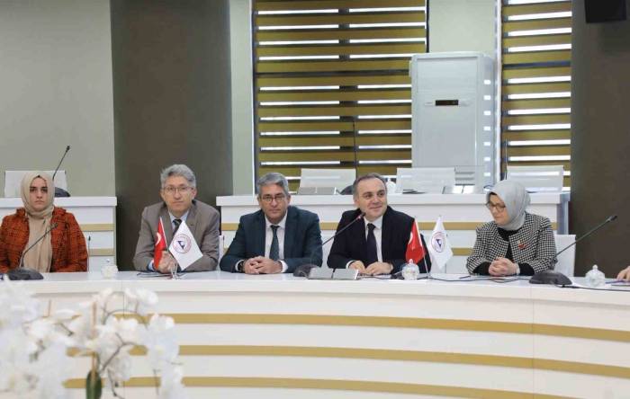 Erü’de “Toplumda Sosyolojik Gelişmeler” Konulu Toplantı Düzenlendi