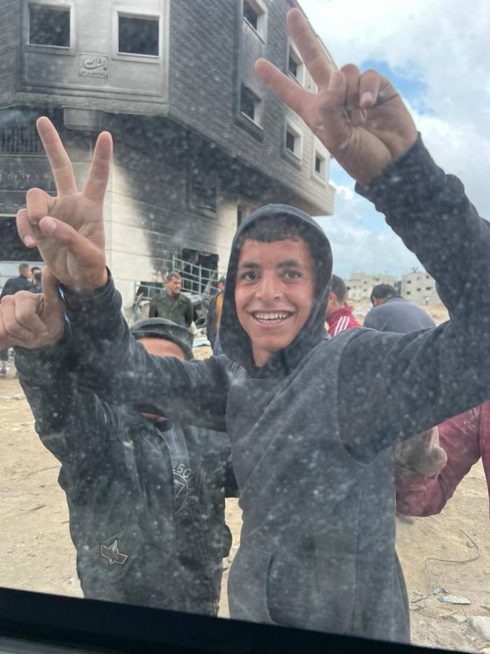 Güney Kıbrıs’tan Deniz Yoluyla İlk Kez Gönderilen Yardımlar Gazze’nin Kuzeyine Ulaştı