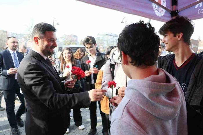 Kağıthane’de 17 Bin 698 Öğrencinin Yks Harcı Karşılandı