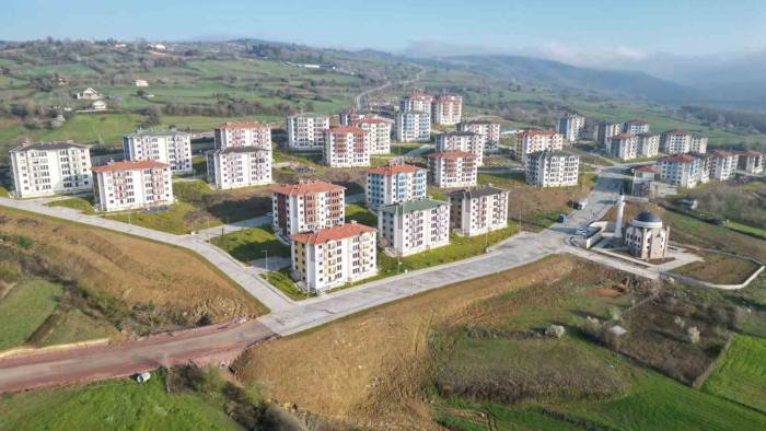 Toki’den Kocaeli’de Gerçekleştirilen Anahtar Teslim Töreninde Arbede Yaşandığı İddialarına Yalanlama