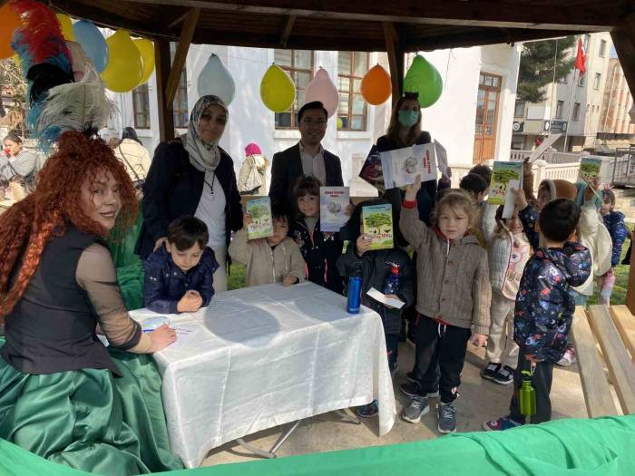 Kütüphane Haftasının İlk Misafirleri Anasınıfı Öğrencileri Oldu