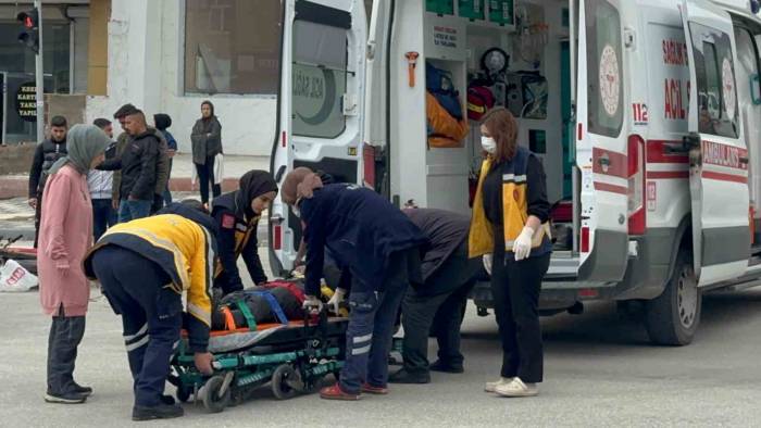 Elazığ’da Motosiklet İle Otomobil Çarpıştı: 1 Yaralı