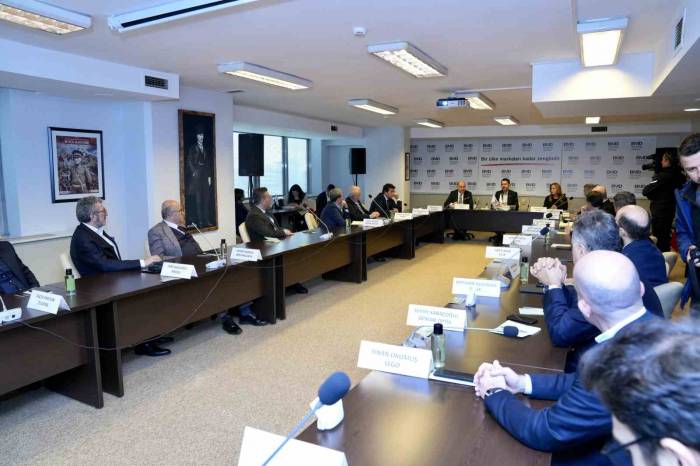 İbb Başkan Adayı Murat Kurum, Birleşmiş Markalar Derneğini Ziyaret Etti