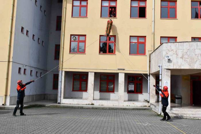 Safranbolu’da Deprem Tatbikatı Yapıldı