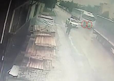 Kovalamaca Arbedeyle Bitti: Polisin Parmağı Kırıldı