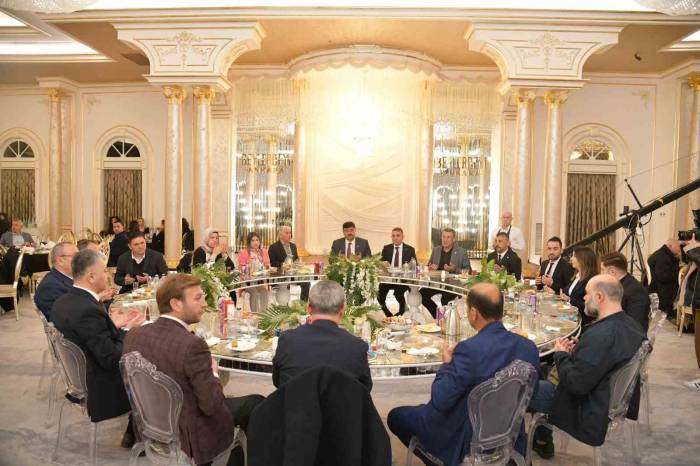 Kahramankazan Belediye Başkanı Oğuz Esnafla İftarda Buluştu