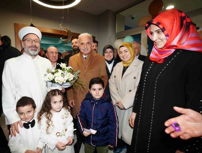 Diyanet İşleri Başkanı Erbaş: “Gençlerimizin Huzur Bulduğu Yer Camiler Olmalı”