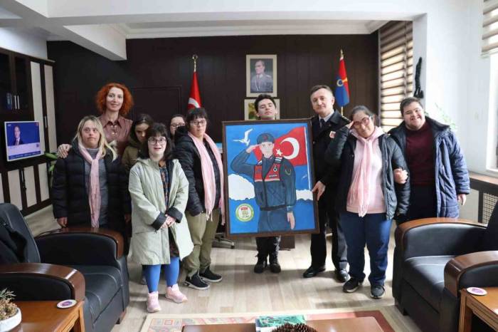 Tokat’ta Jandarma Down Sendromlu Çocukların Yüzünü Güldürdü