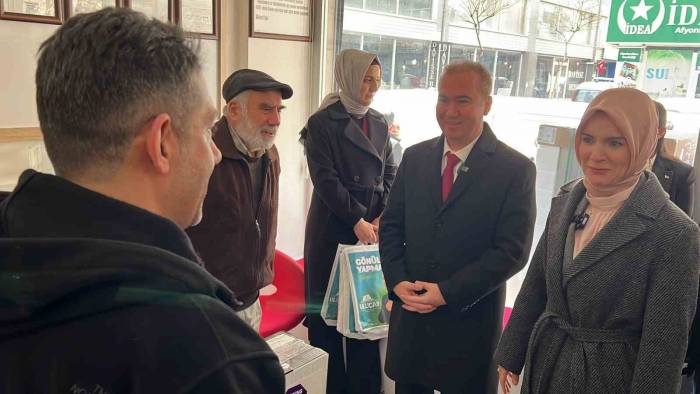 Bakan Göktaş, Afyonkarahisar’da Esnafı Ziyaret Etti