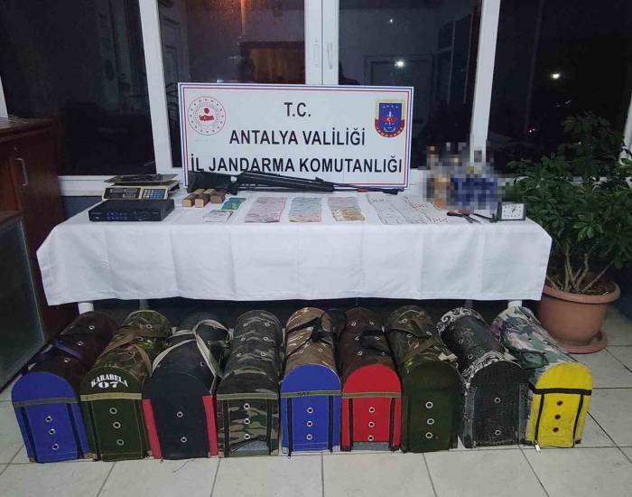 Demir Kafesli Ringlerde Horoz Dövüşüne Ceza Yağdı