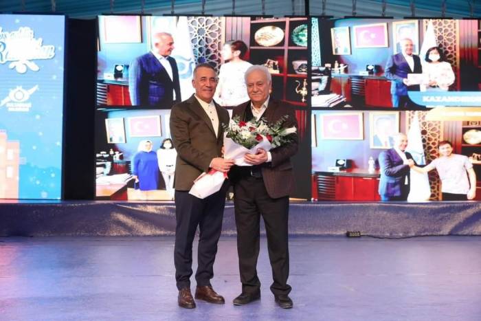 Nihat Hatipoğlu Sultangazililerle Buluştu