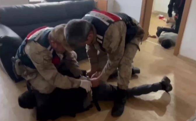 Jandarmadan 4 İlde Eş Zamanlı ‘Narkoçelik’ Operasyonu: 26 Gözaltı