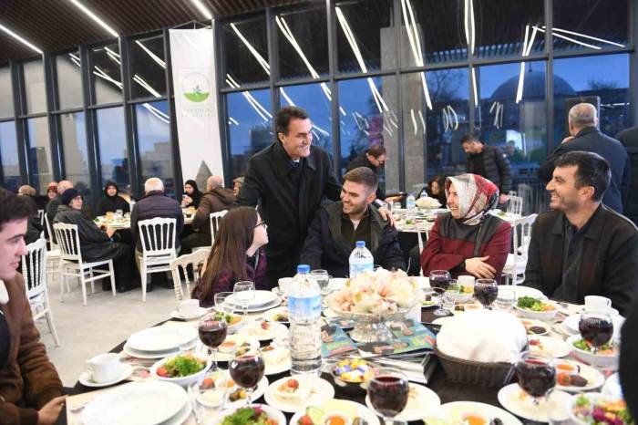 Başkan Dündar, Şehit Aileleri Onuruna İftar Verdi