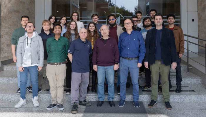 Türk Ve Abd’li Öğrencilerden Akıllı Yatak