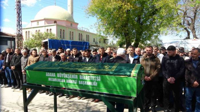 Karısı Tarafından Öldürülen Adam Toprağa Verildi