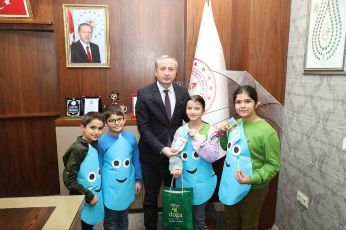 Ağrı’da Dünya Su Günü’nde Öğrenciler Milli Eğitim Müdürü Kökrek İle Buluştu